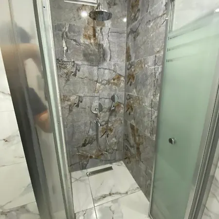 Ξενοδοχείο Royal Homes 704