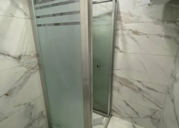 Royal Homes 704 Отель