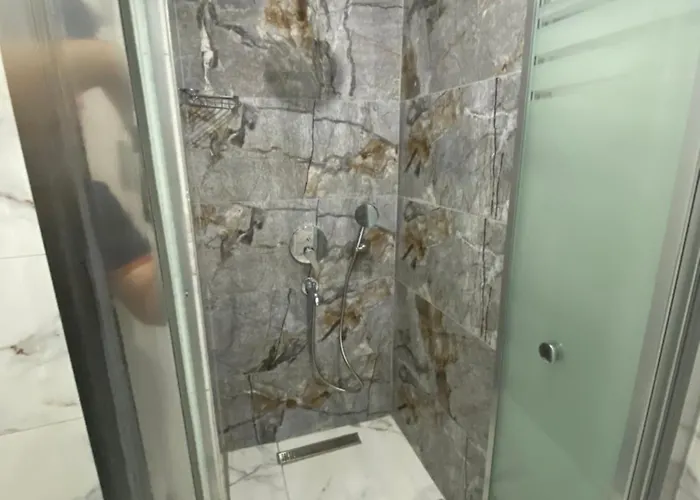 Отель Royal Homes 704